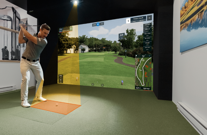 IDRA II takmonterad launch monitor över slagytan i en golfsimulator